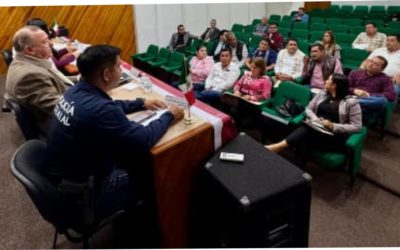 En el marco de los cambios a las políticas migratorias de los Estados Unidos de América, hoy acudí a una importante reunión encabezada por el Maestro Bertoldo Reyes Campuzano, Director General de Atención a Migrantes, y la Diputada Local Liliana Castro Muñoz, Presidente de la Comisión de Población y Asuntos Migratorios del Honorable Congreso del Estado.