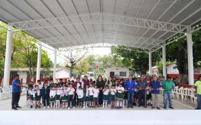 Alcaldes y ediles inauguran domo en escuela primaria de Morelos.