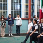 Asiste alcaldesa de San Andrés Tuxtla al acto cívico por el 108 aniversario de la promulgación de la Constitución Mexicana en la Escuela Primaria Landero y Coss.