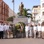 Autoridades civiles y militares de San Andrés Tuxtla conmemoran el CCXIX aniversario del natalicio de don Benito Juárez.